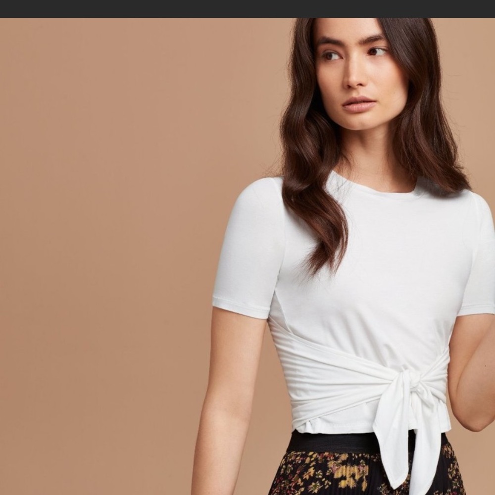 Artizia Wilfred Ange crop top with front knot